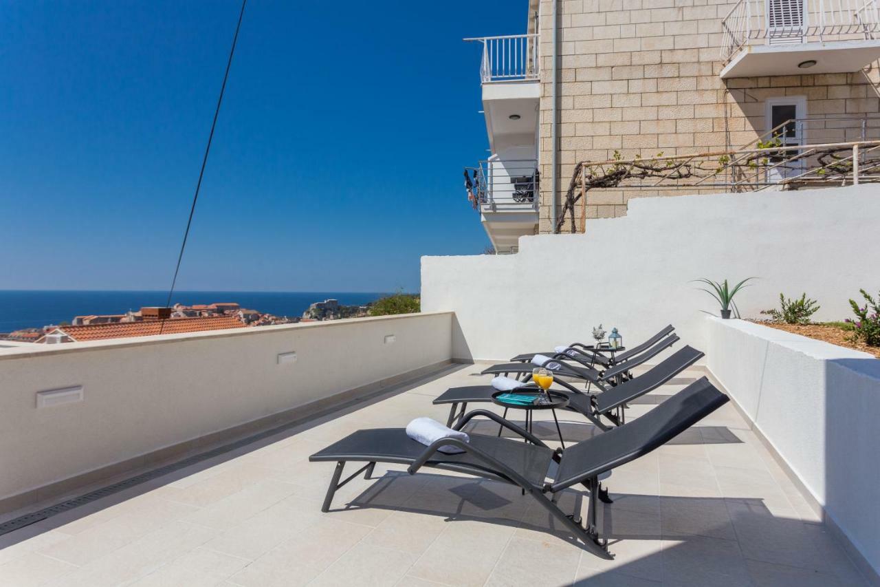 Jakov I Lucija Apartman